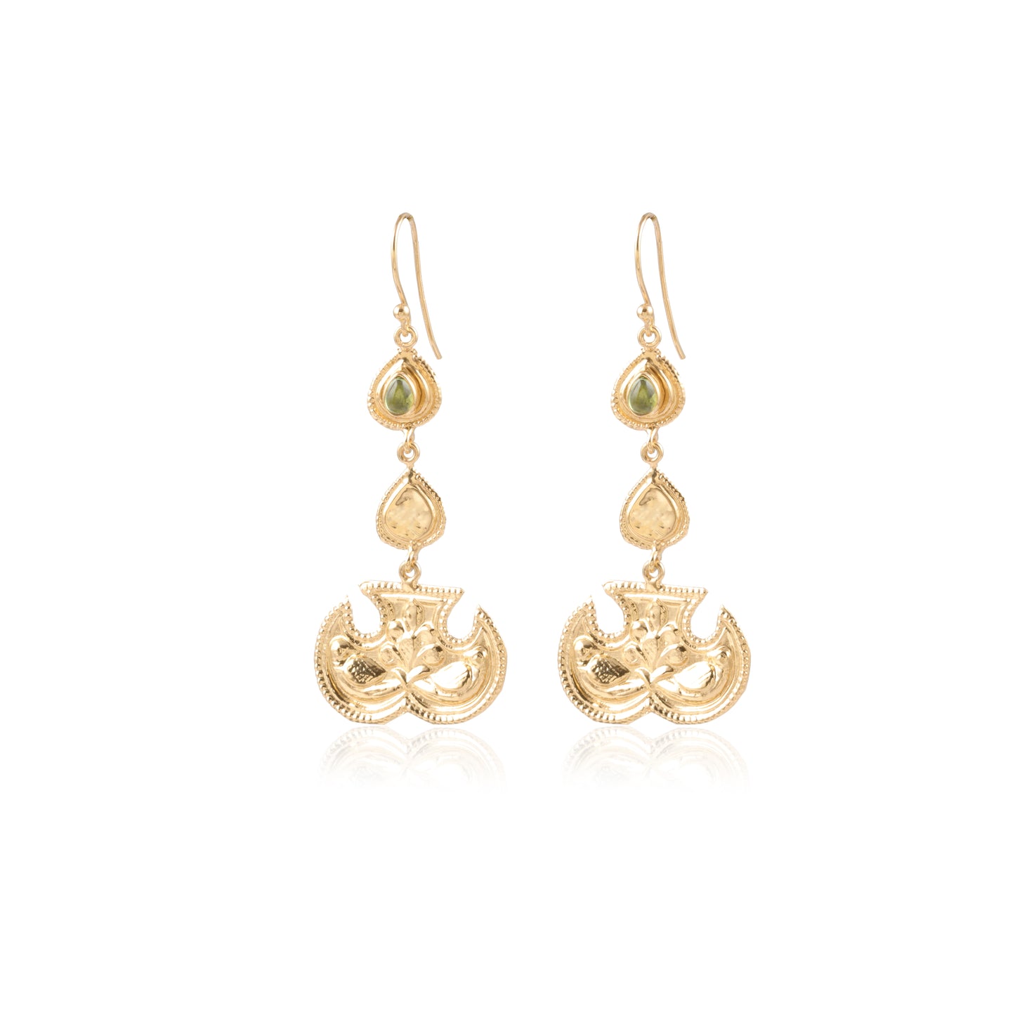 Elegant Gold Finish Featuring Black Teardrop Stone with Layered Fan Shaped Drop Earring